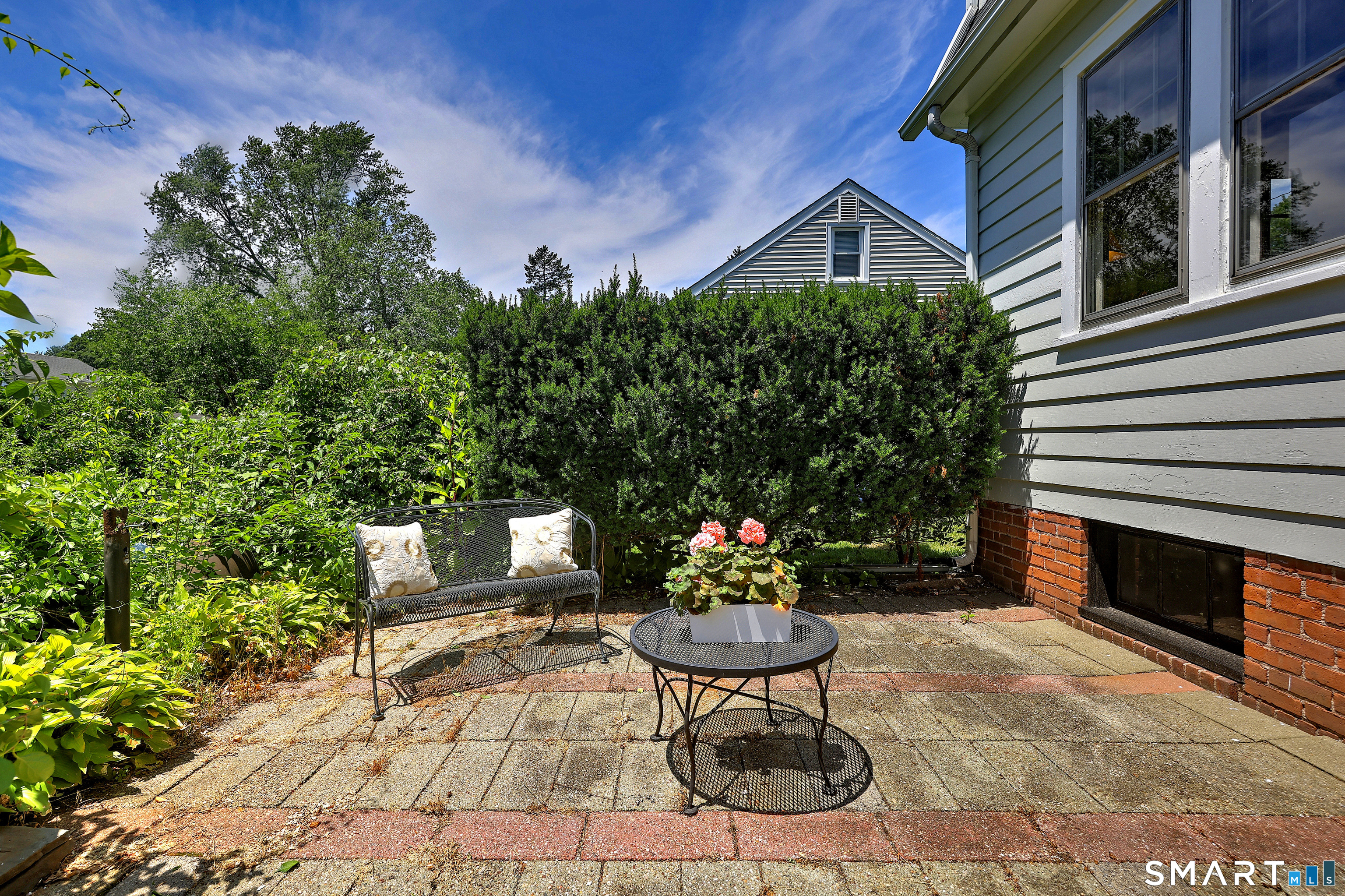 84 Park Avenue Hamden CT 06517