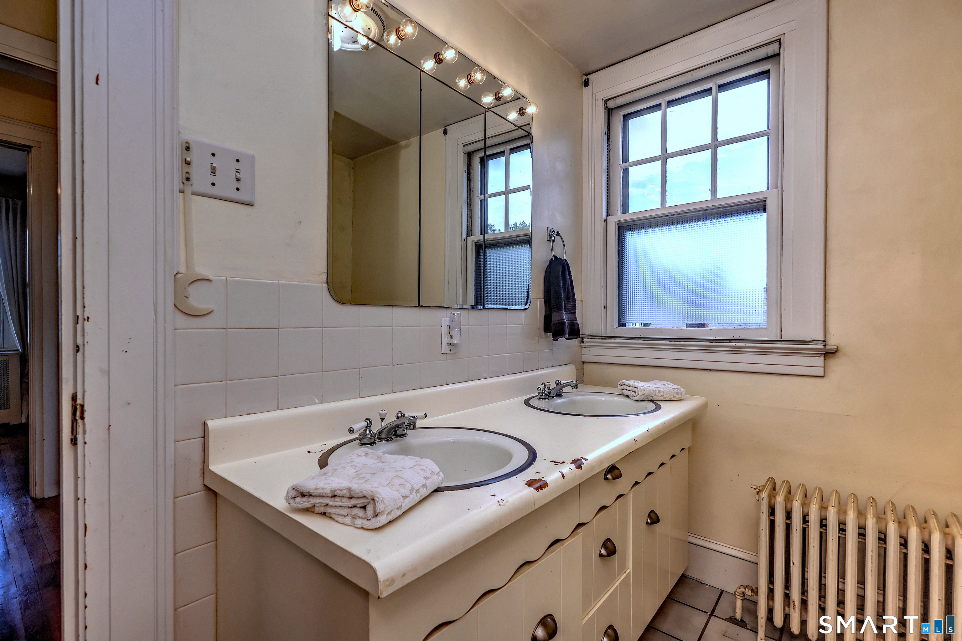 84 Park Avenue Hamden CT 06517