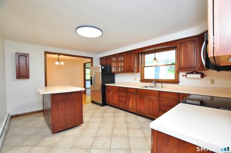 110 Spoonville Road East Granby CT 06026
