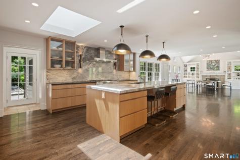 25 Father Peters Lane New Canaan CT 06840