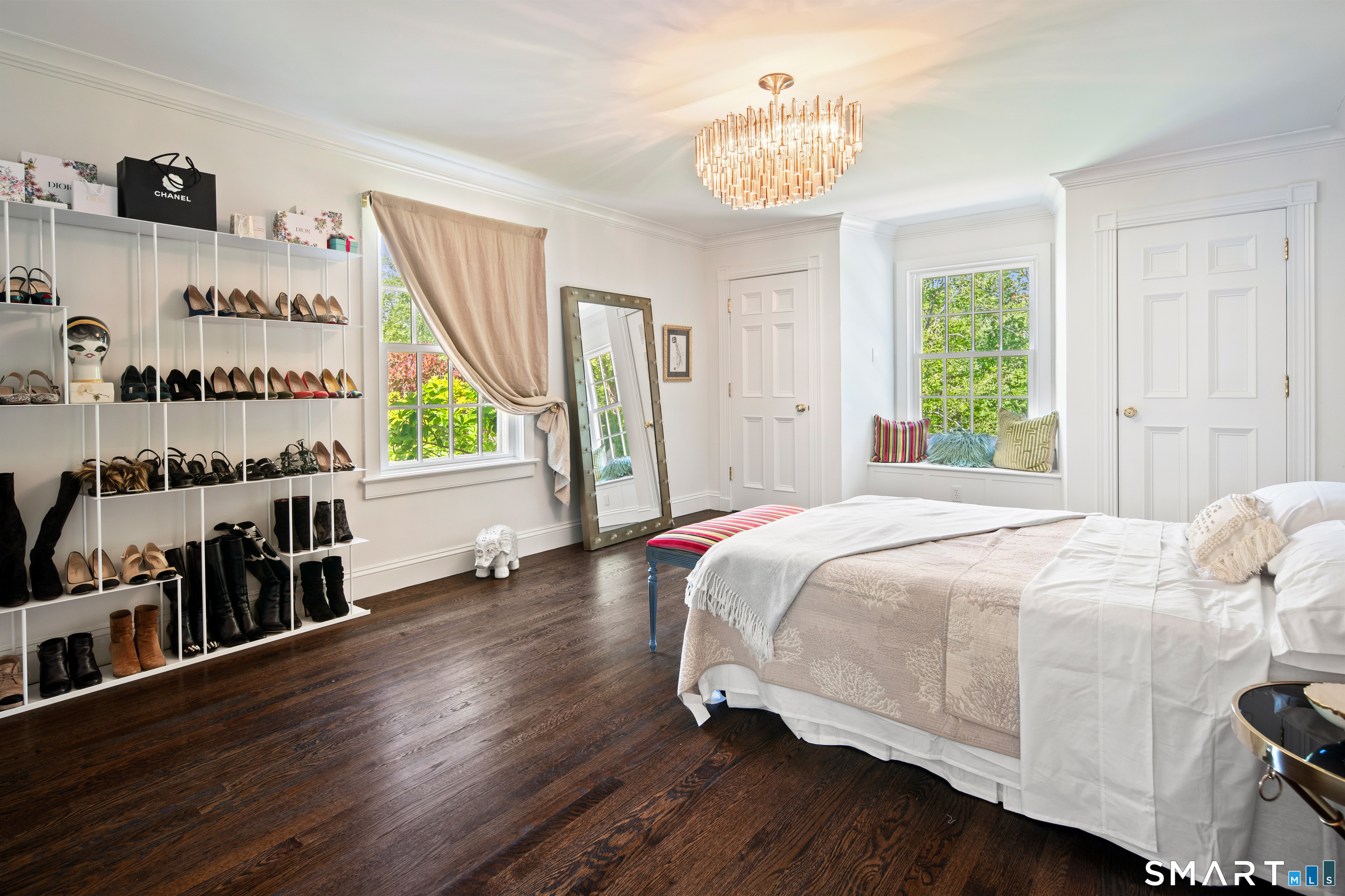 25 Father Peters Lane New Canaan CT 06840