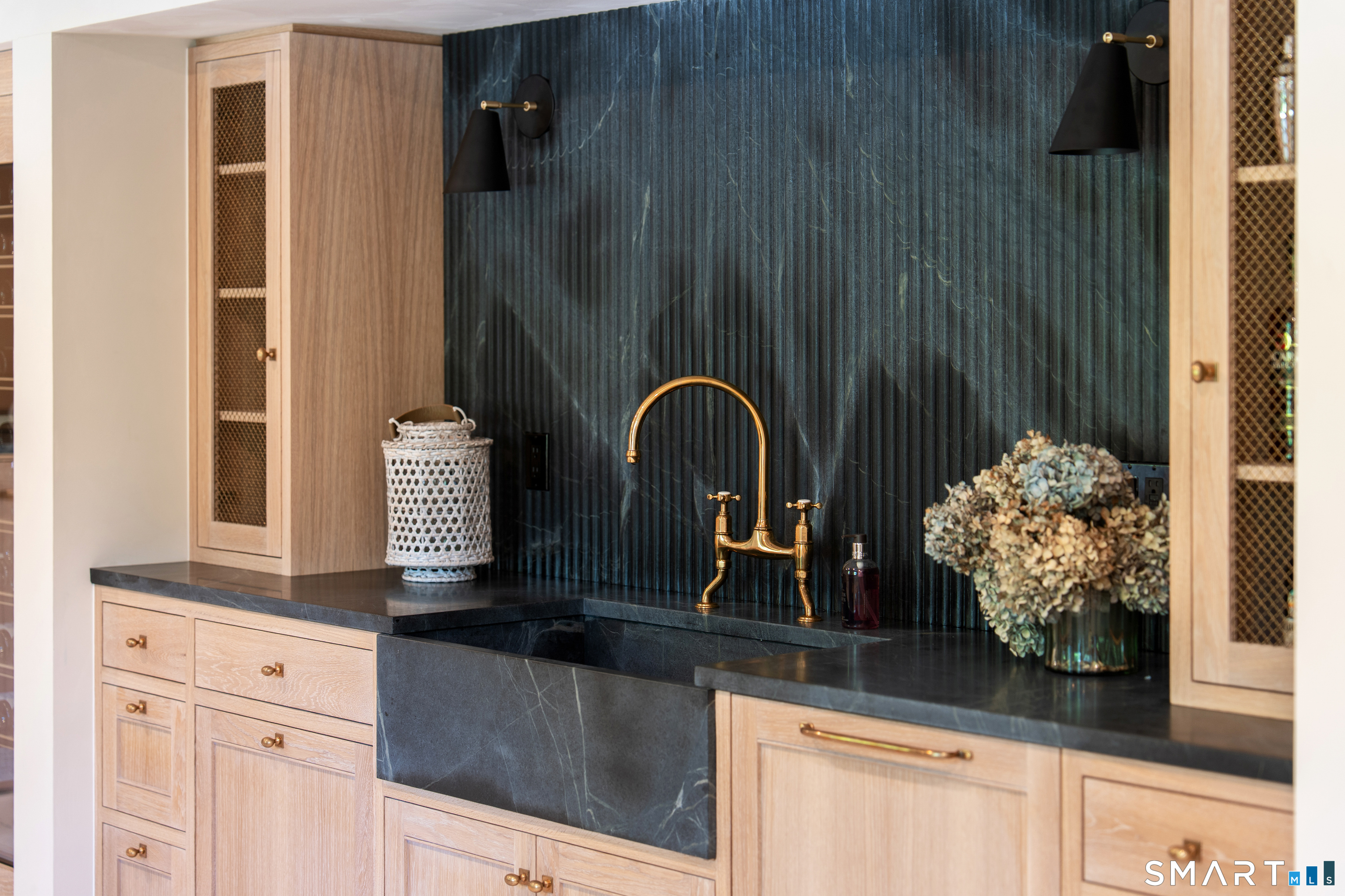 25 Father Peters Lane New Canaan CT 06840