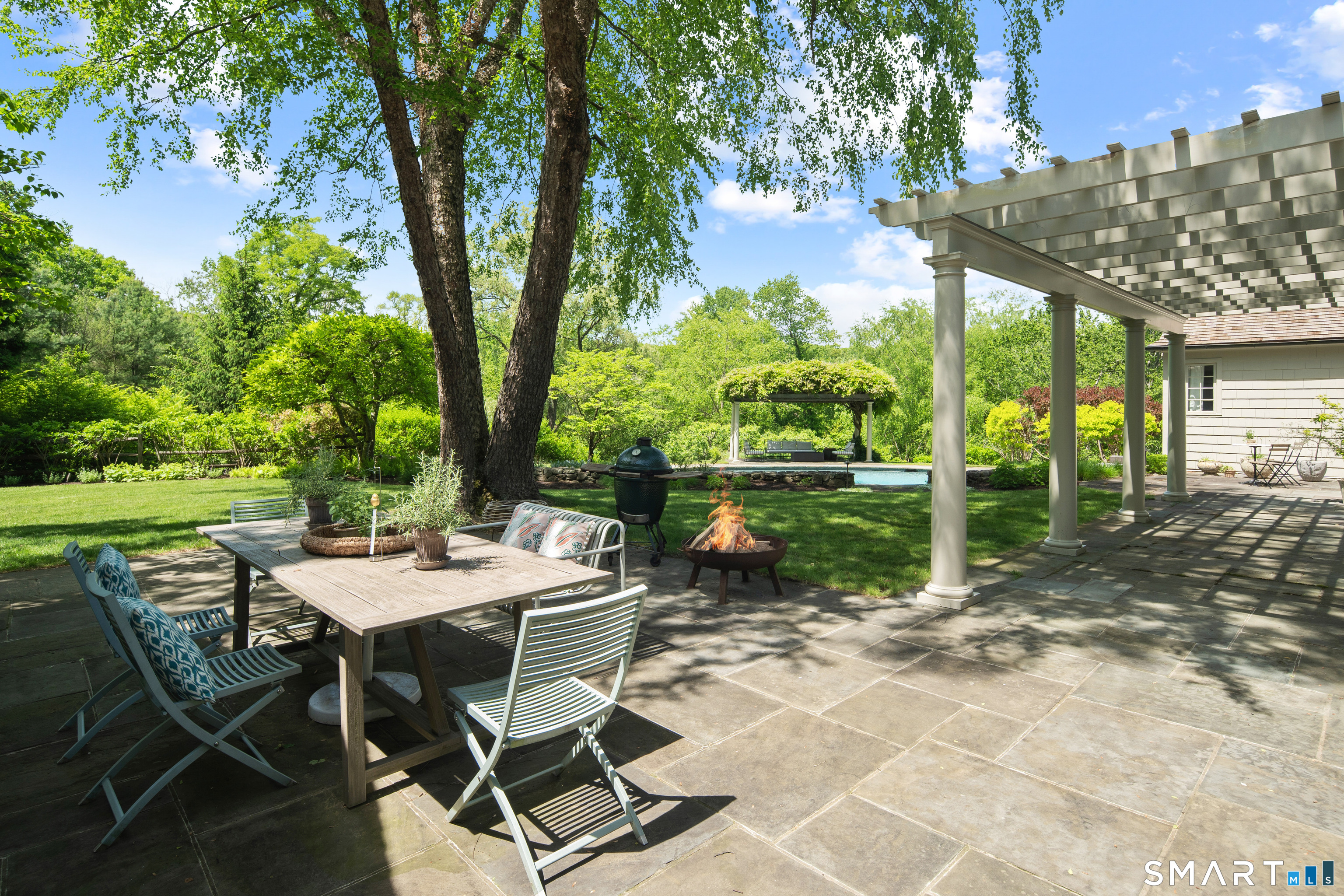 25 Father Peters Lane New Canaan CT 06840