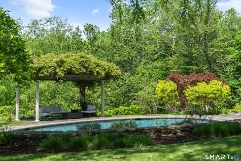 25 Father Peters Lane New Canaan CT 06840