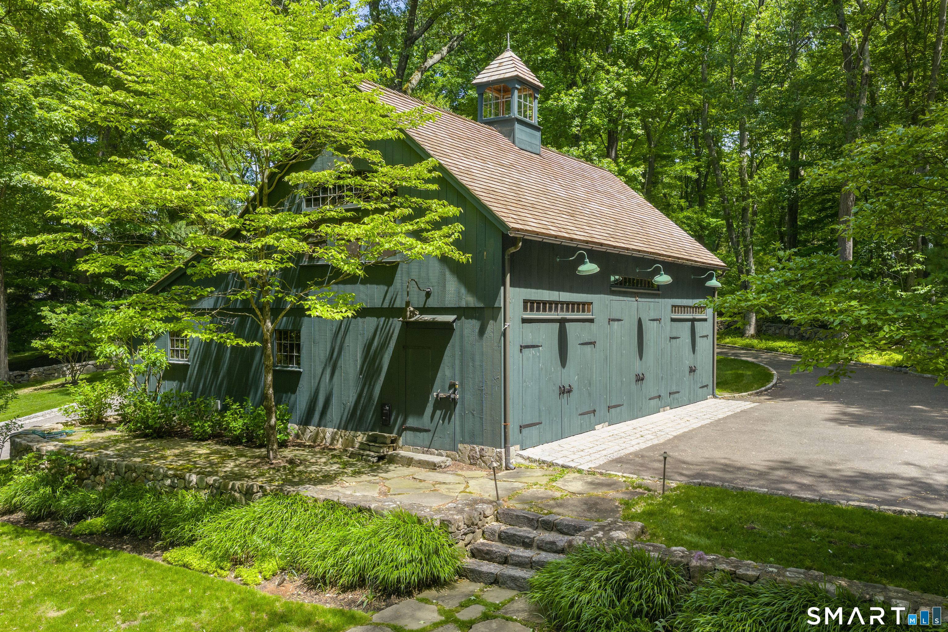 25 Father Peters Lane New Canaan CT 06840