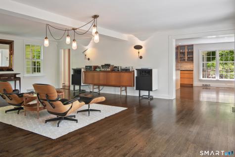 25 Father Peters Lane New Canaan CT 06840
