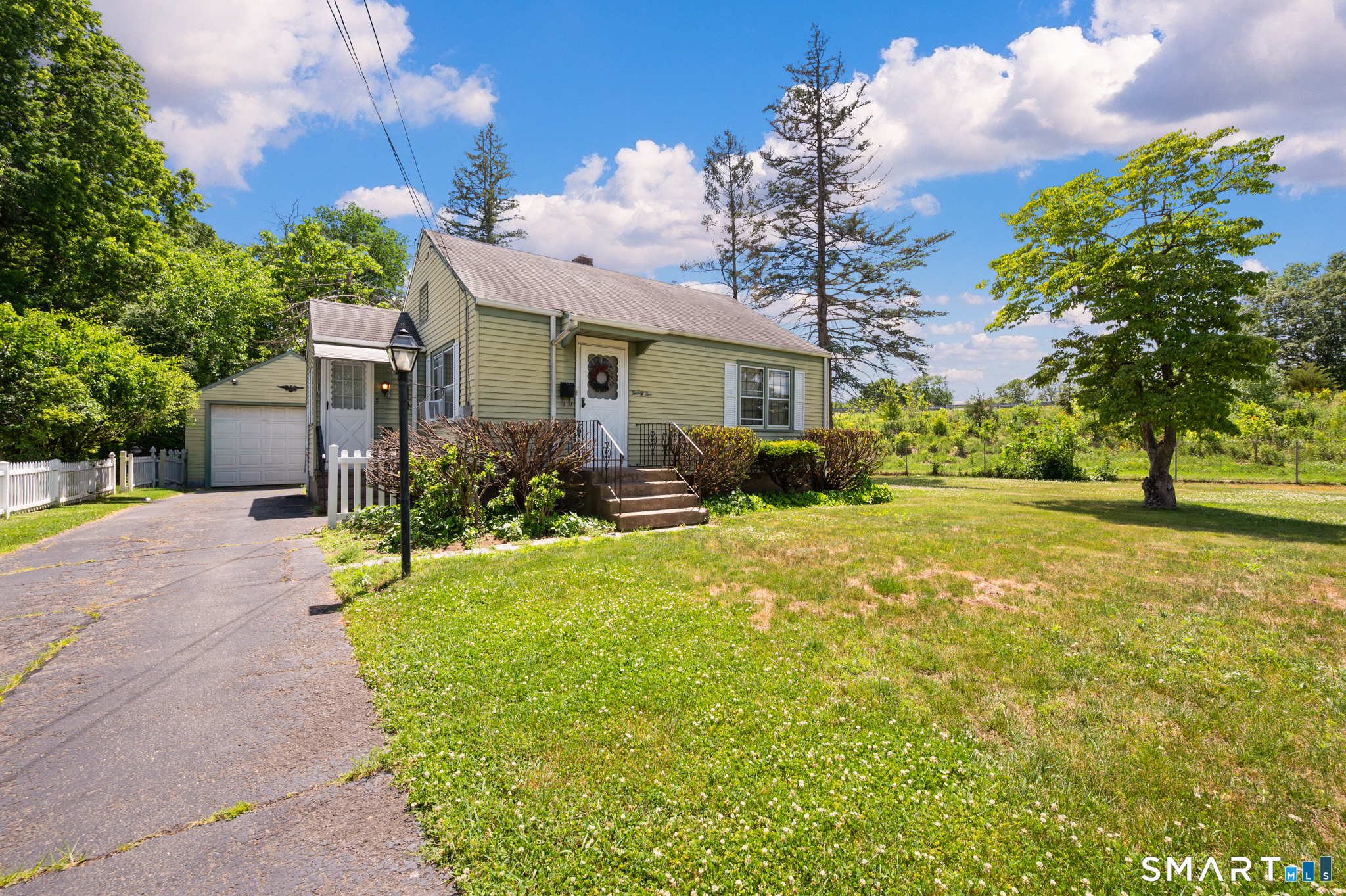 25 Oxford Drive East Hartford CT 06118