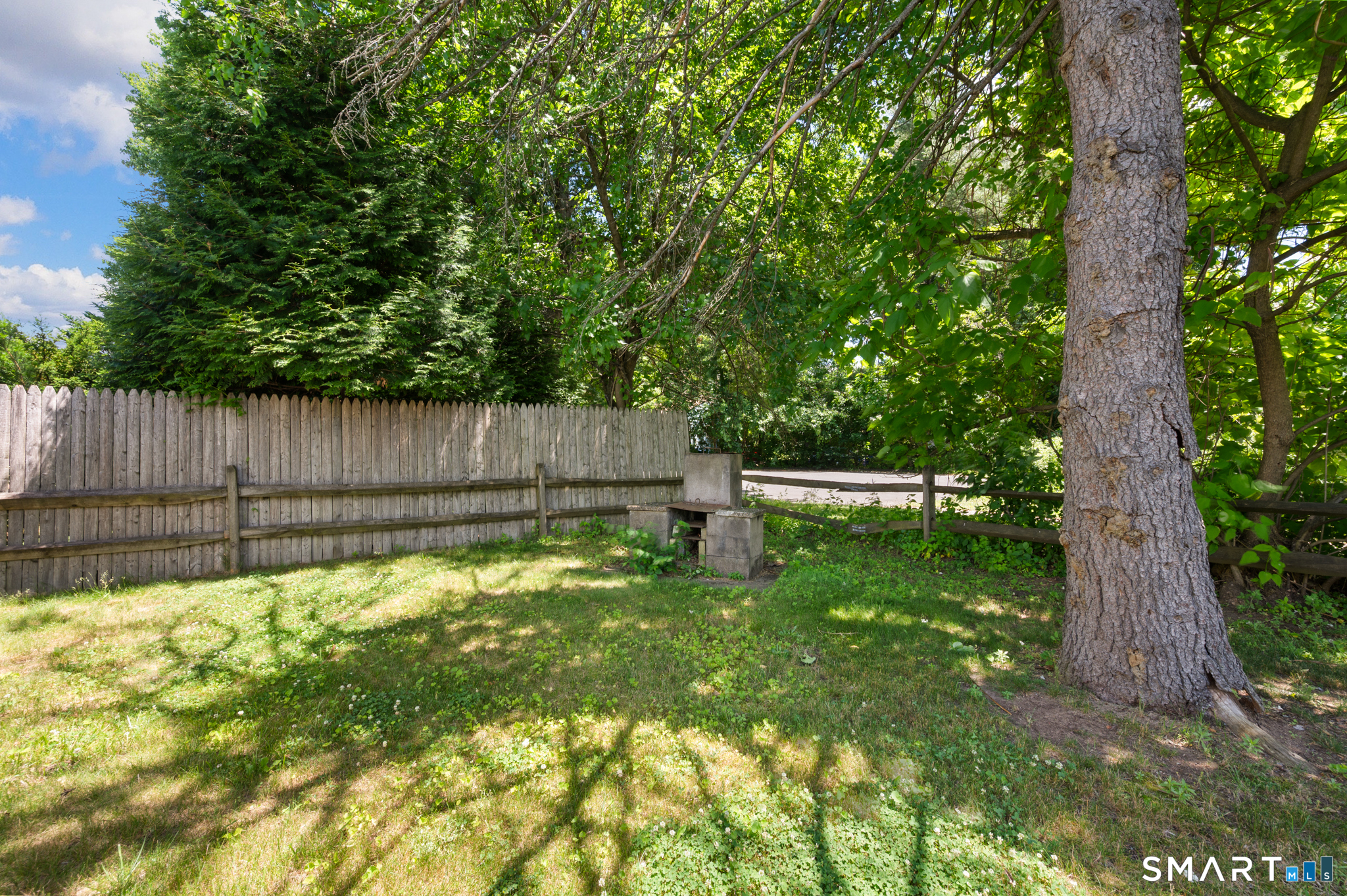 25 Oxford Drive East Hartford CT 06118