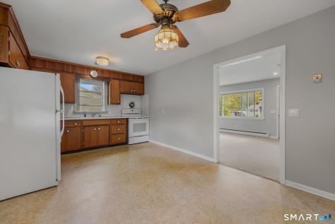 10 Lark Street Waterford CT 06385