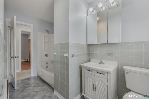 10 Lark Street Waterford CT 06385