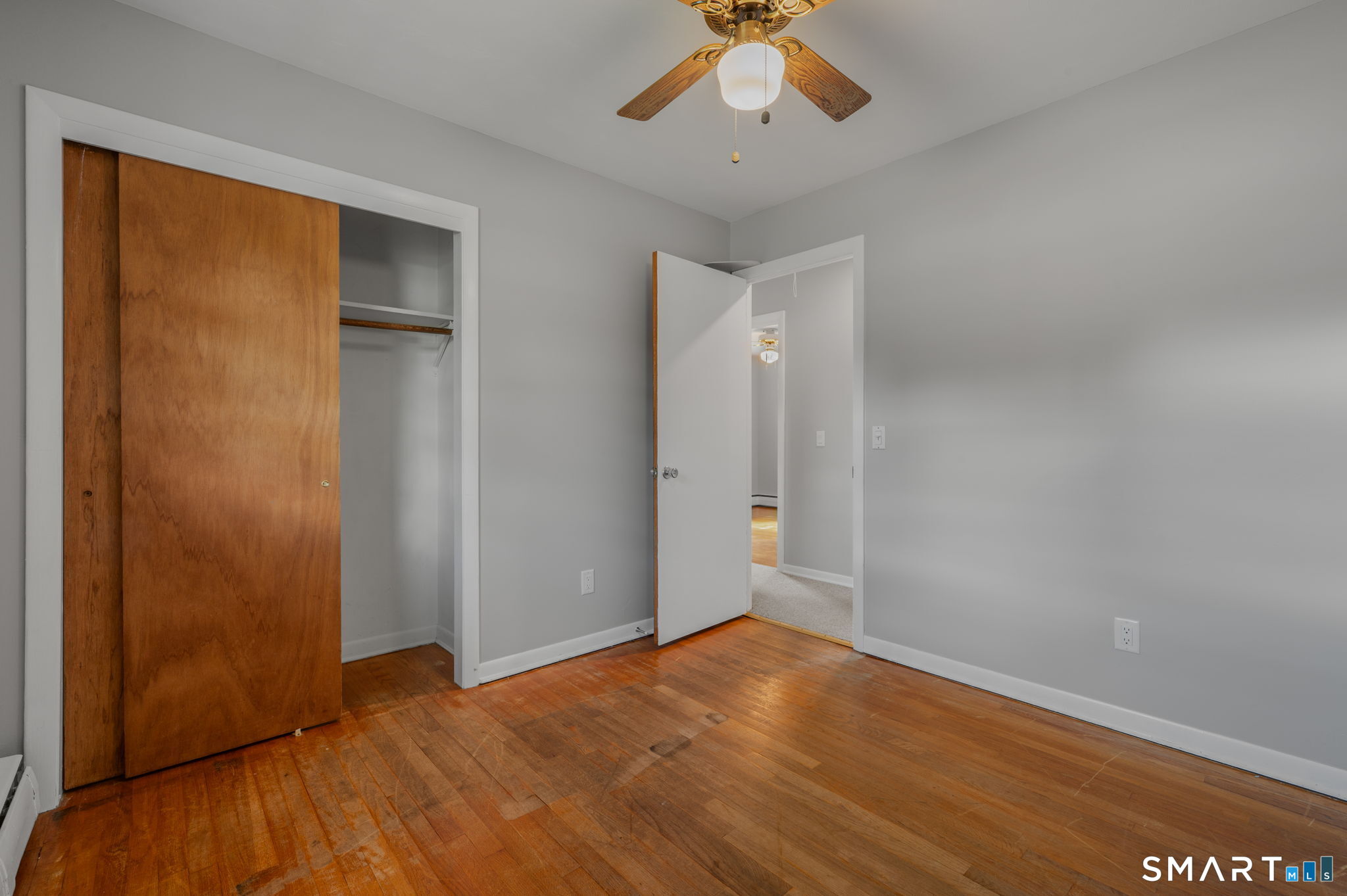 10 Lark Street Waterford CT 06385