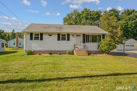 10 Lark Street Waterford CT 06385