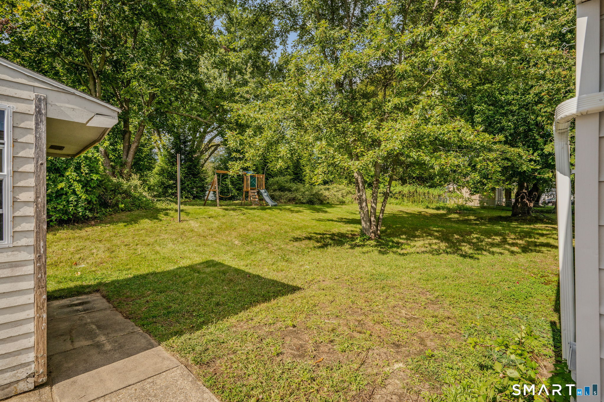 10 Lark Street Waterford CT 06385