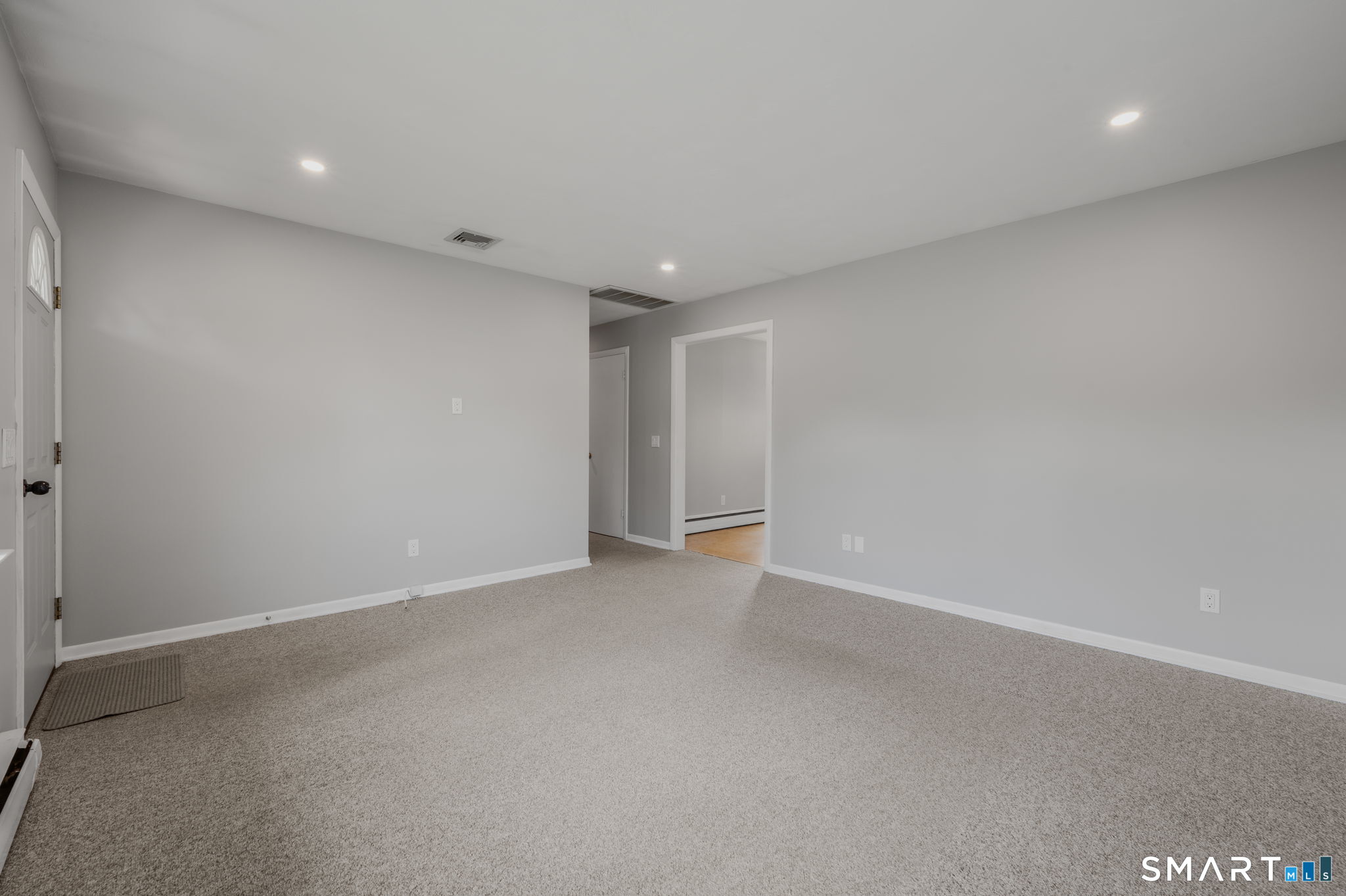 10 Lark Street Waterford CT 06385