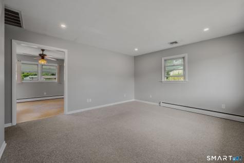 10 Lark Street Waterford CT 06385