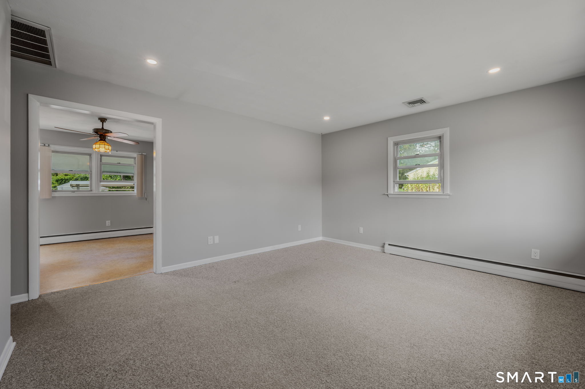 10 Lark Street Waterford CT 06385