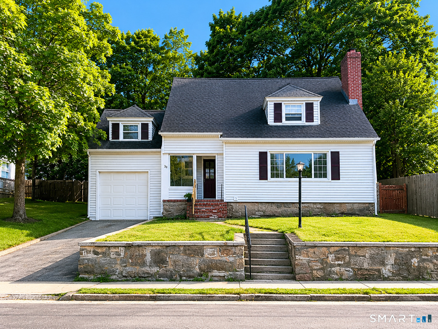 30 Crest Street New London CT 06320
