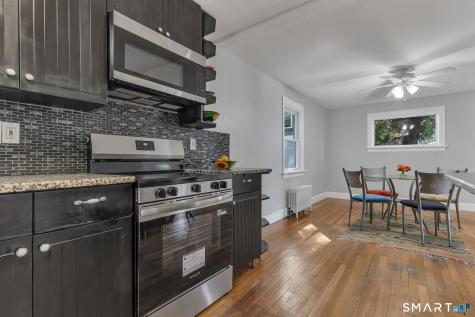30 Crest Street New London CT 06320
