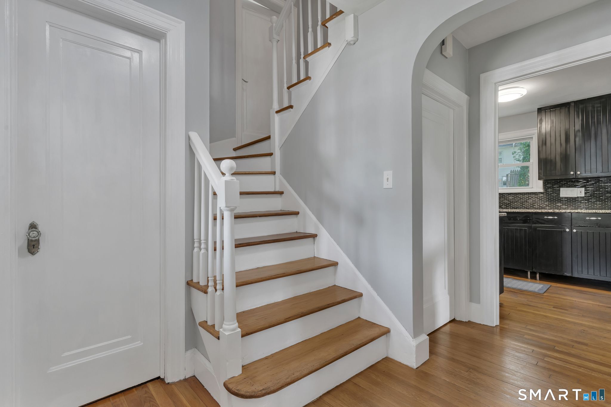30 Crest Street New London CT 06320
