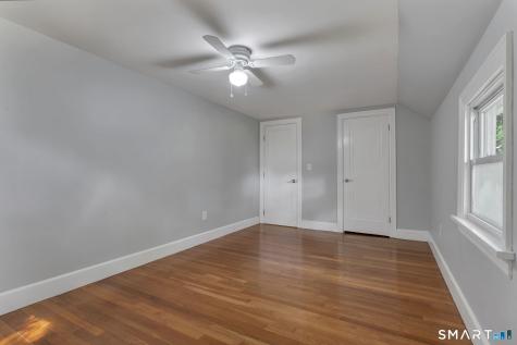 30 Crest Street New London CT 06320