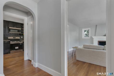 30 Crest Street New London CT 06320