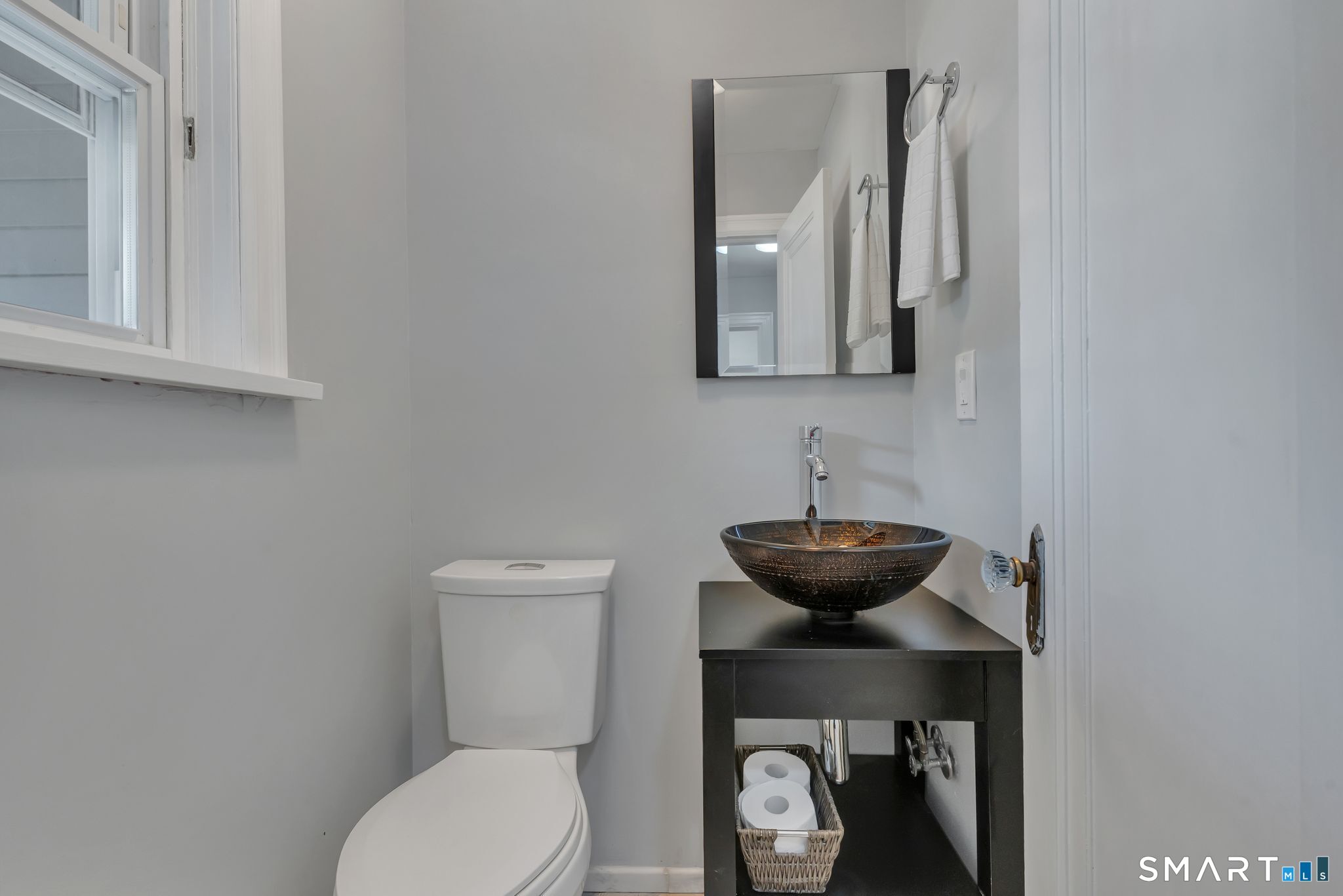 30 Crest Street New London CT 06320