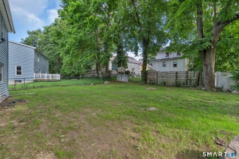 30 Crest Street New London CT 06320