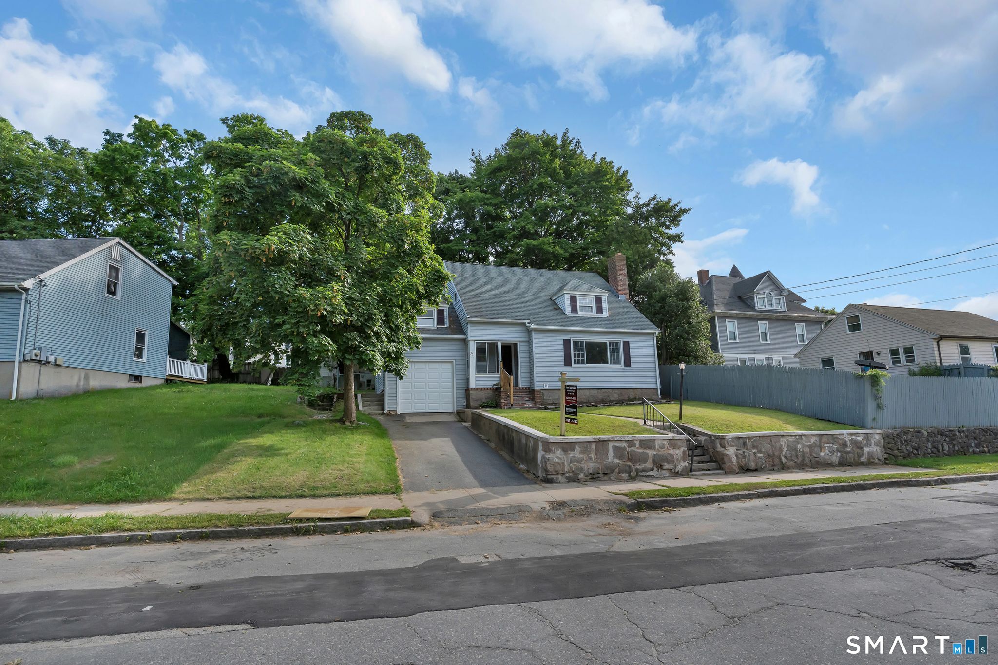 30 Crest Street New London CT 06320