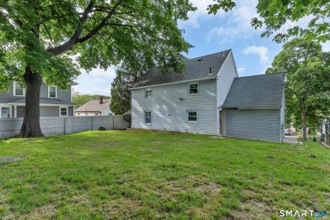 30 Crest Street New London CT 06320