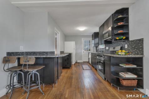 30 Crest Street New London CT 06320