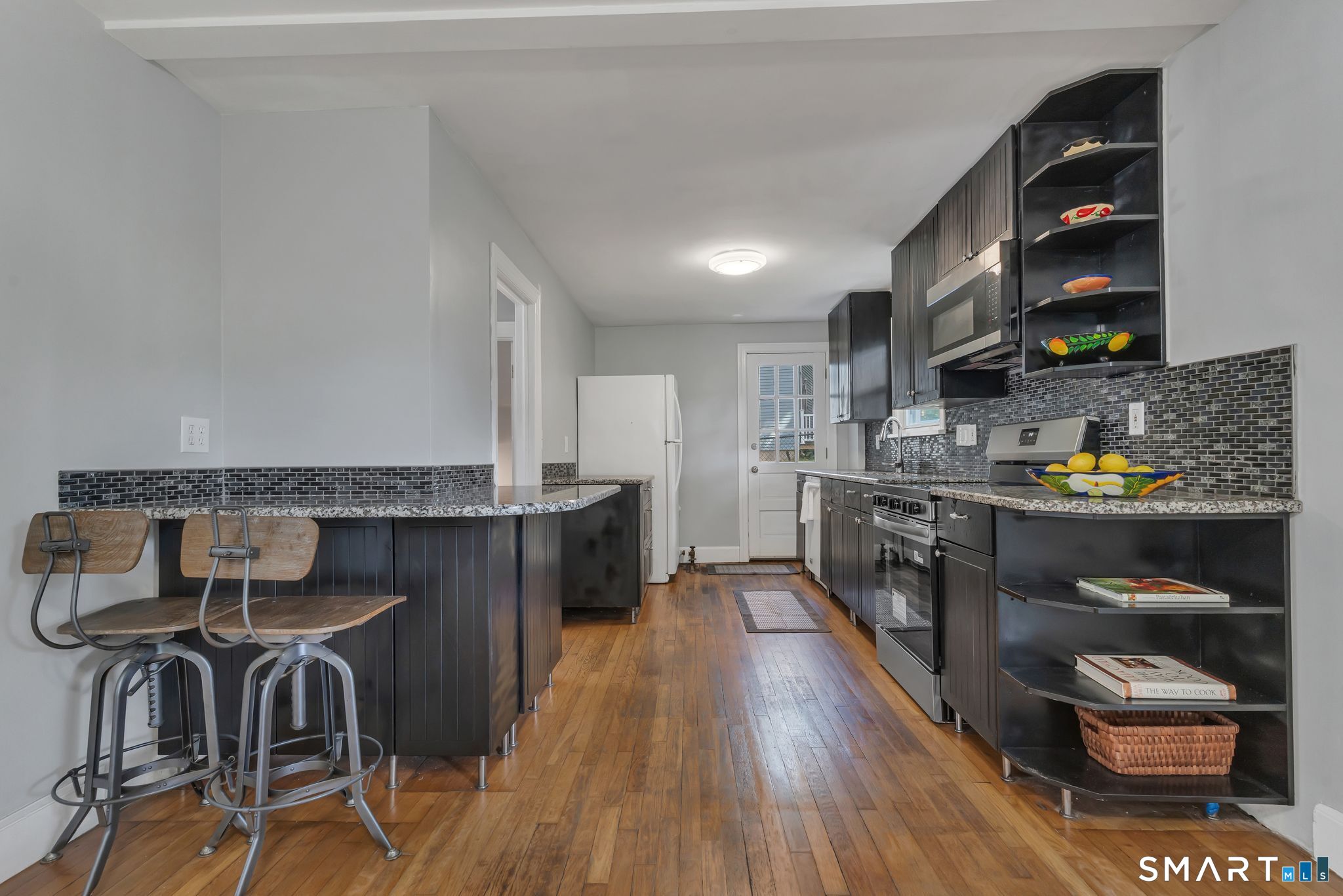 30 Crest Street New London CT 06320