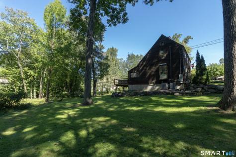31 Old Barn Road Trumbull CT 06611