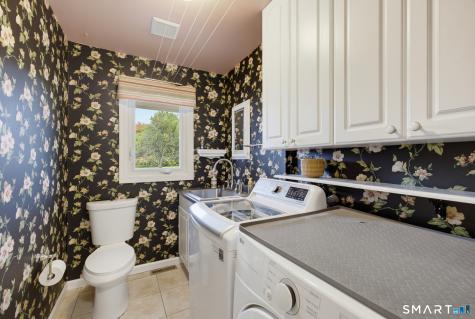 570 East South Street Suffield CT 06078