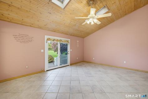 570 East South Street Suffield CT 06078
