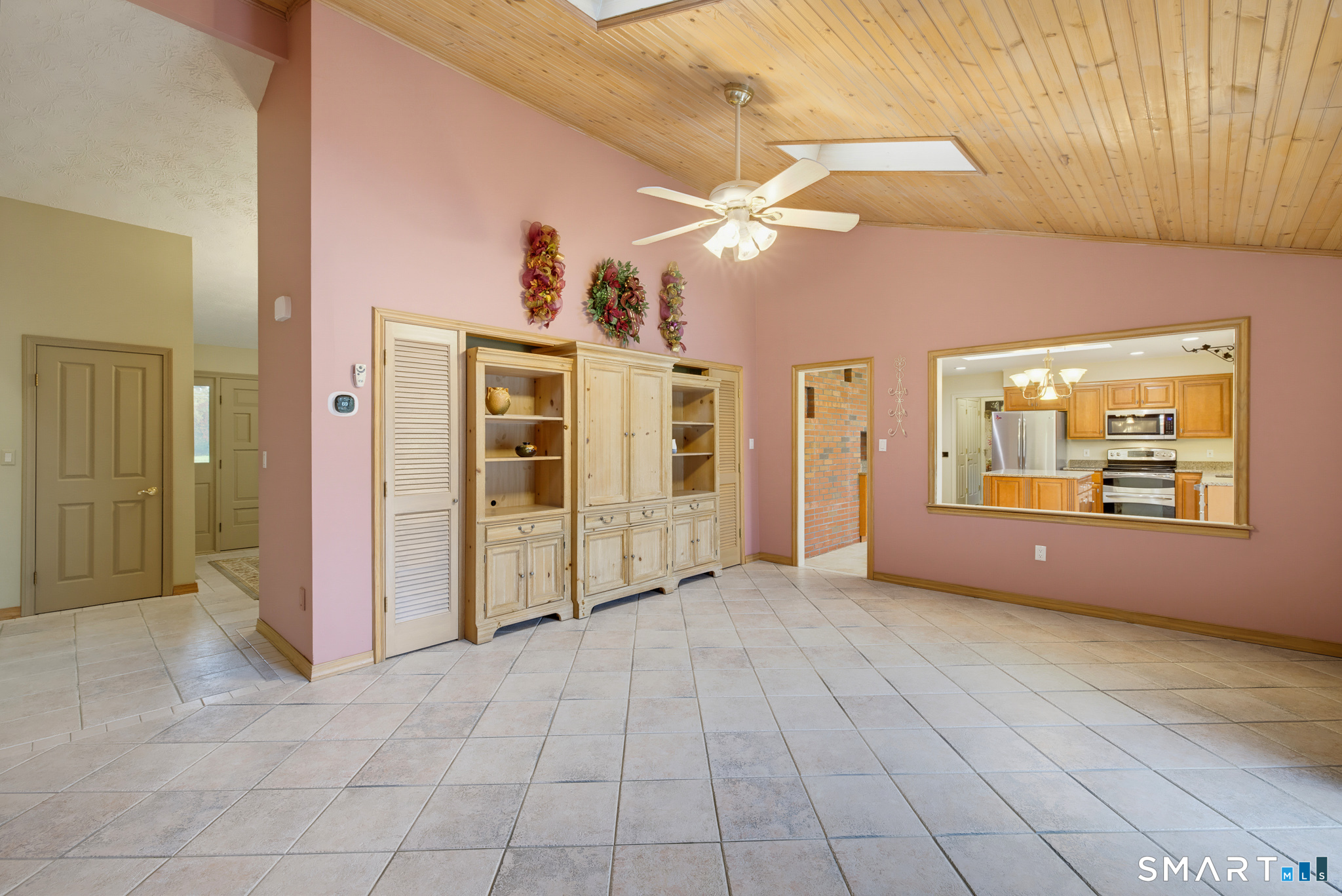 570 East South Street Suffield CT 06078