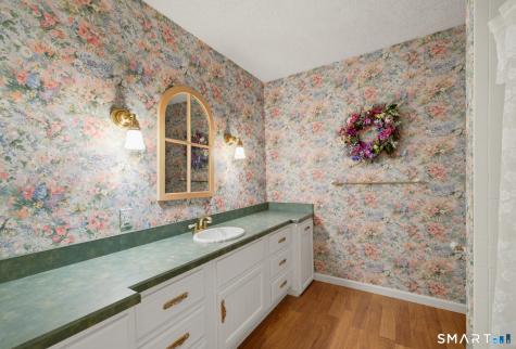 570 East South Street Suffield CT 06078