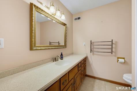 570 East South Street Suffield CT 06078