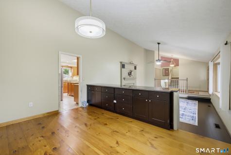 570 East South Street Suffield CT 06078