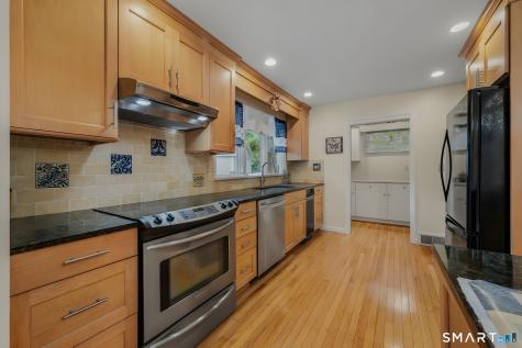 12 Billard Road New London CT 06320