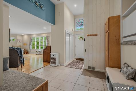 12 Billard Road New London CT 06320