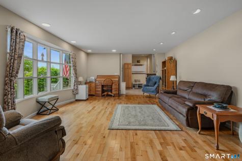 12 Billard Road New London CT 06320
