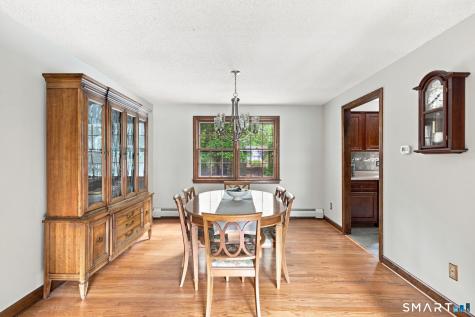 39 Berkshire Way Simsbury CT 06070