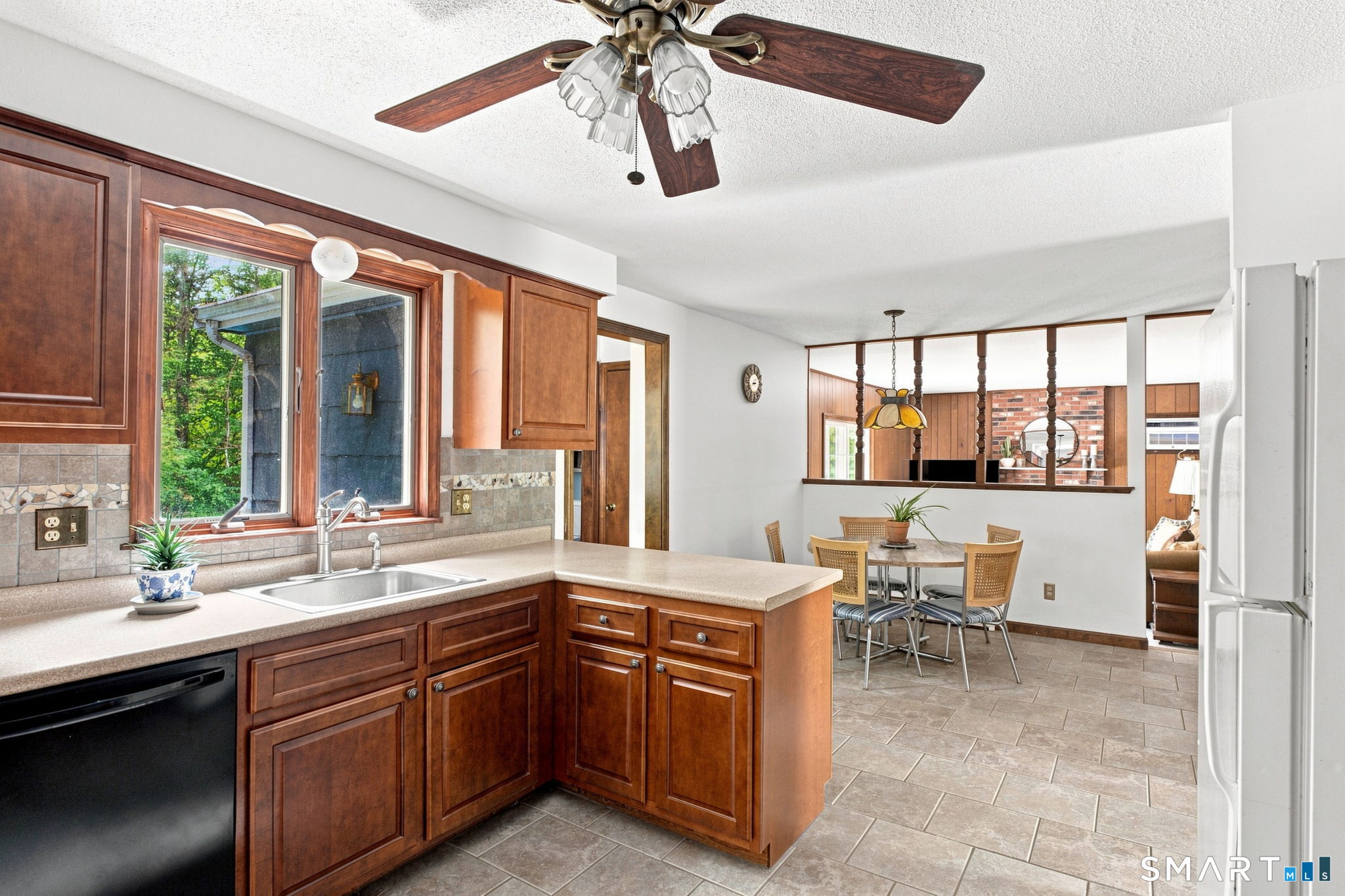 39 Berkshire Way Simsbury CT 06070