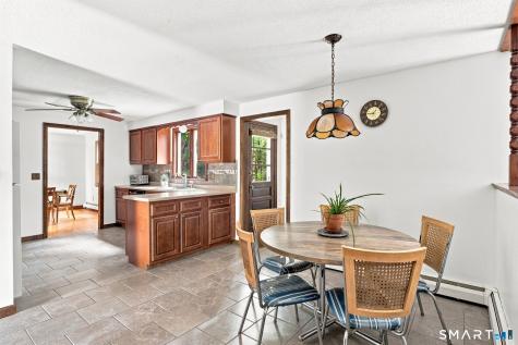 39 Berkshire Way Simsbury CT 06070