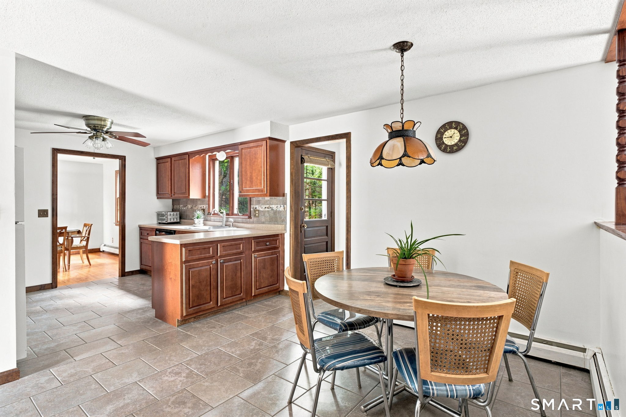 39 Berkshire Way Simsbury CT 06070