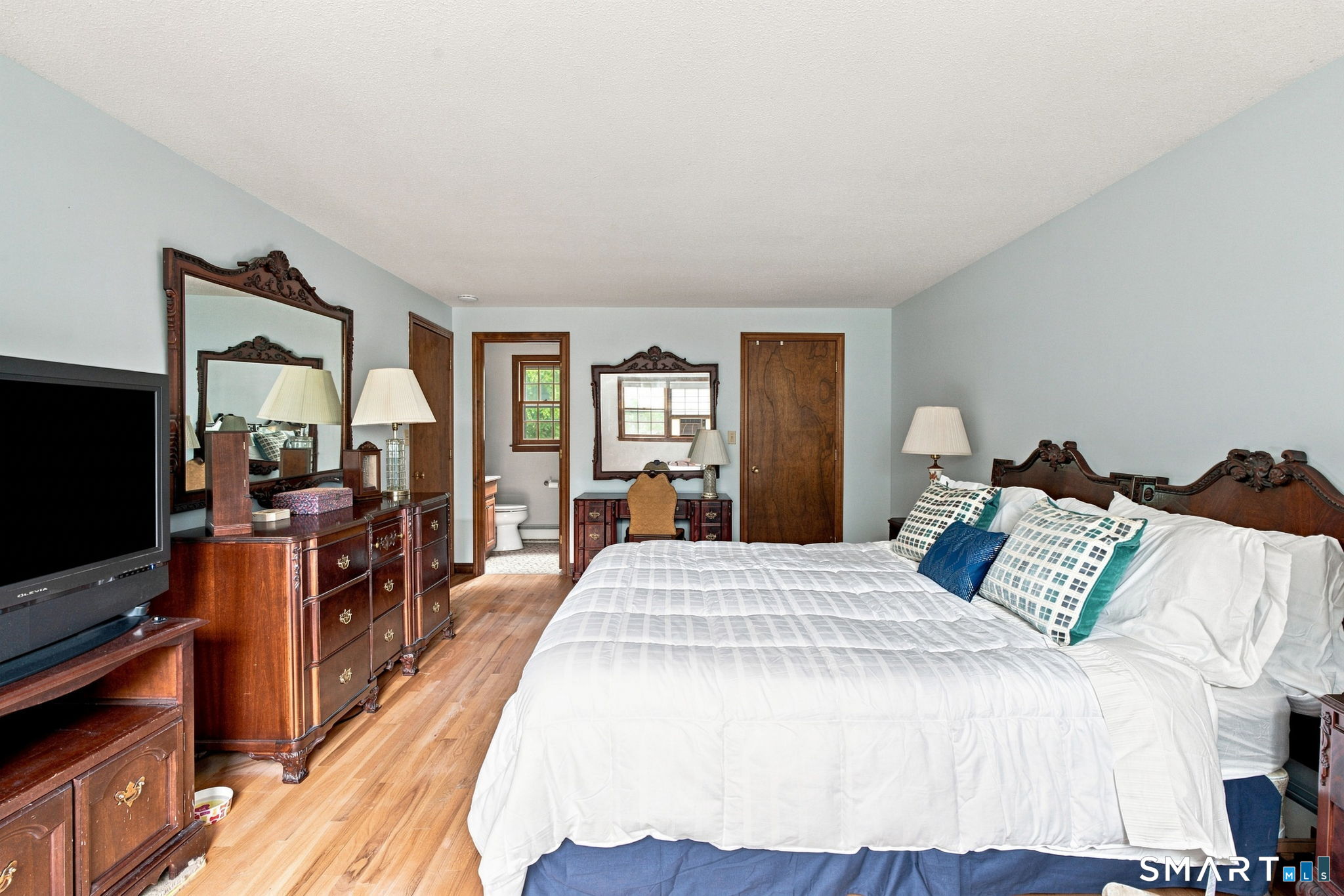 39 Berkshire Way Simsbury CT 06070