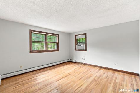 39 Berkshire Way Simsbury CT 06070