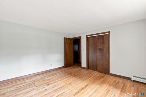 39 Berkshire Way Simsbury CT 06070