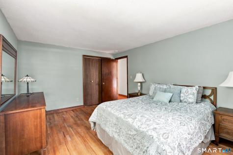 39 Berkshire Way Simsbury CT 06070