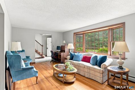 39 Berkshire Way Simsbury CT 06070